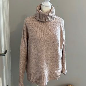 Lavender banana republic turtleneck sweater size small